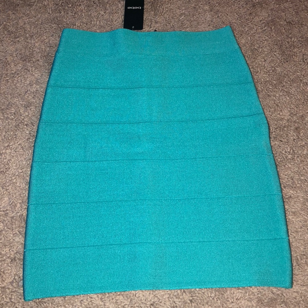 Bebe skirt